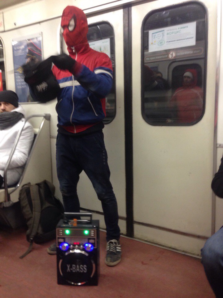 Мода от народа или 20 убойных пассажиров российского метро мода петербургского метро, мода метро, модники в транспорте, странные пассажиры метро