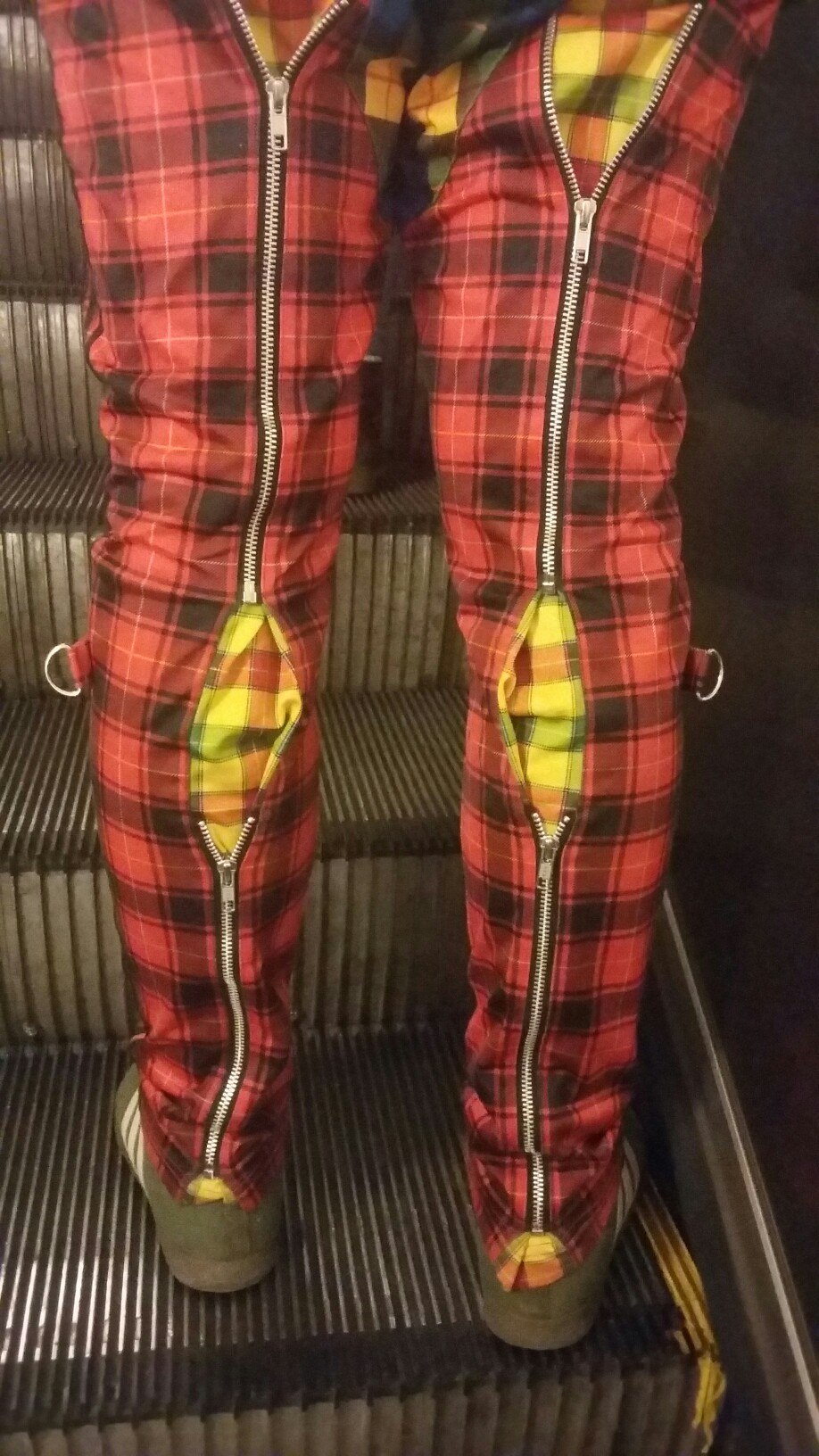 Мода от народа или 20 убойных пассажиров российского метро мода петербургского метро, мода метро, модники в транспорте, странные пассажиры метро