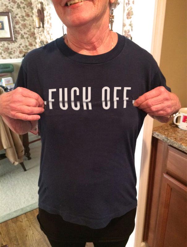 У футболки этой женщины есть один неприличный секрет неприличный секрет футболка