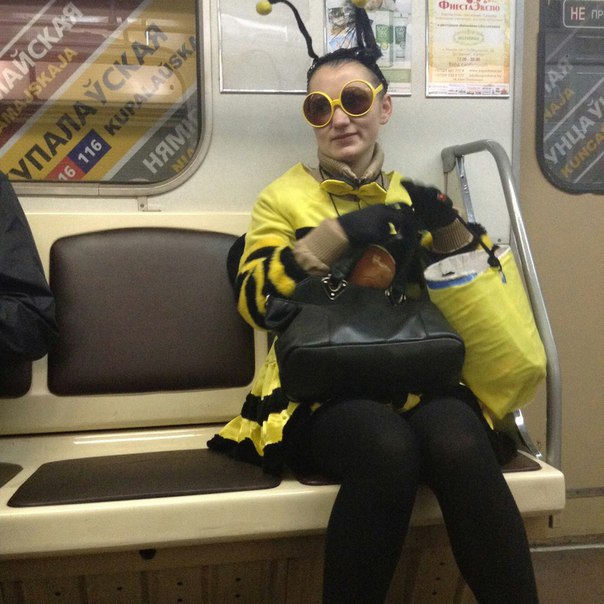 мода петербургского метро, мода метро, модники в транспорте, странные пассажиры метро 