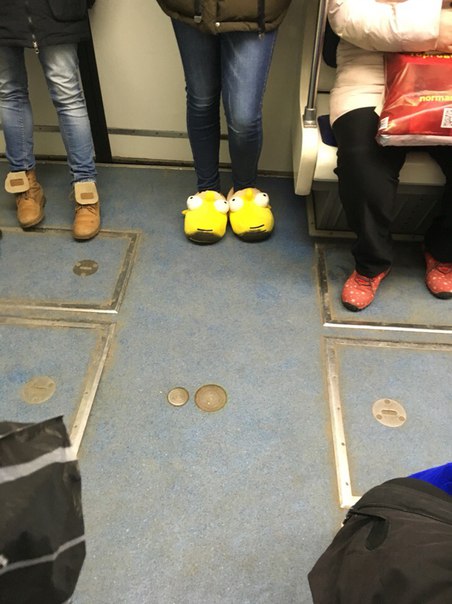 мода петербургского метро, мода метро, модники в транспорте, странные пассажиры метро 