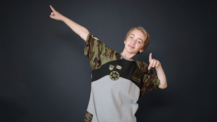 Дизайнеры создали модные больничные халаты, Ward+Robes