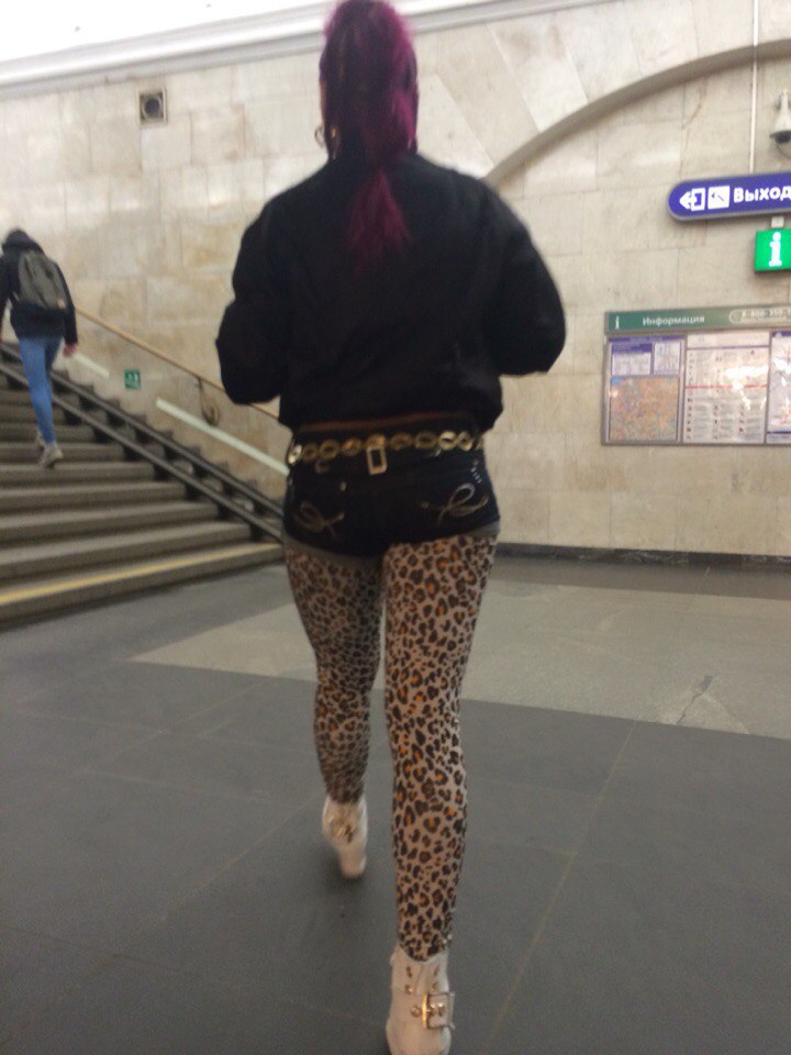 19 странных модников, которых можно встретить в российском метро мода петербургского метро, мода метро, модники в транспорте, странные пассажиры метро