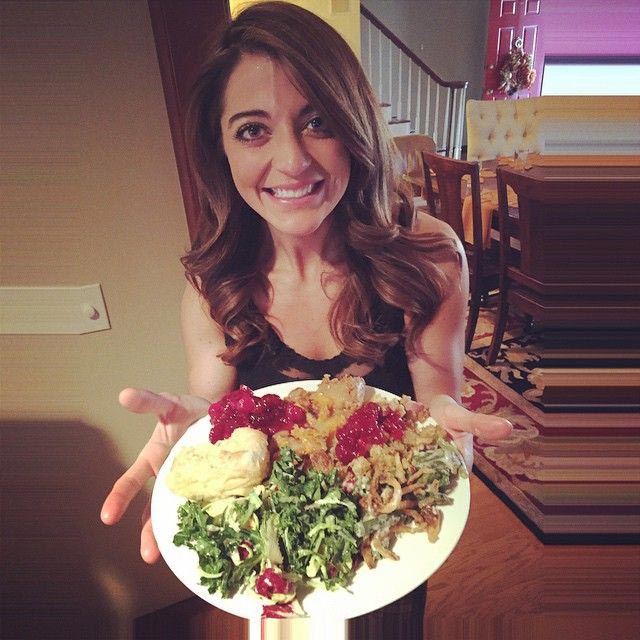 Девушка, похудевшая в половину своего веса, гордится растяжками, оставшимися от девушка похудела в половину веса, похудела на 60 кг, Коннер Ренш, Conner Rensch