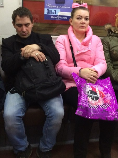 мода петербургского метро, мода метро, модники в транспорте, странные пассажиры метро 