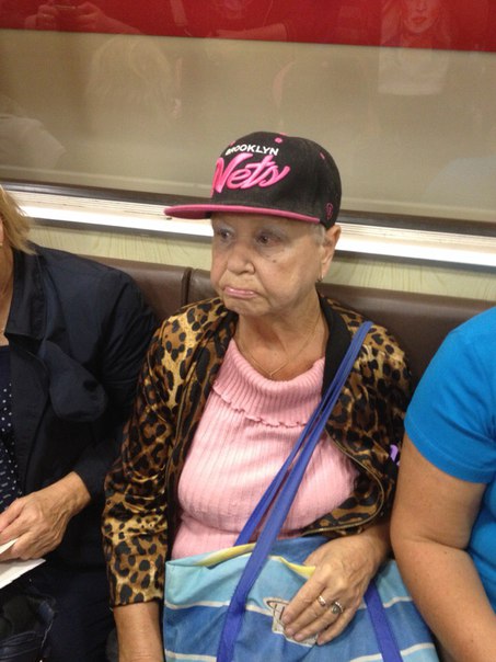 мода петербургского метро, мода метро, модники в транспорте, странные пассажиры метро 