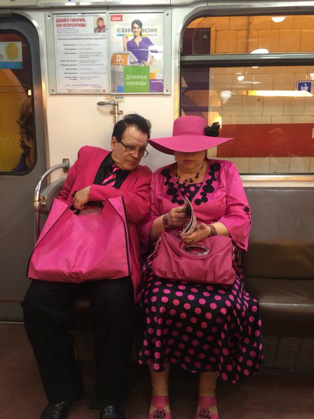 мода петербургского метро, мода метро, модники в транспорте, странные пассажиры метро 