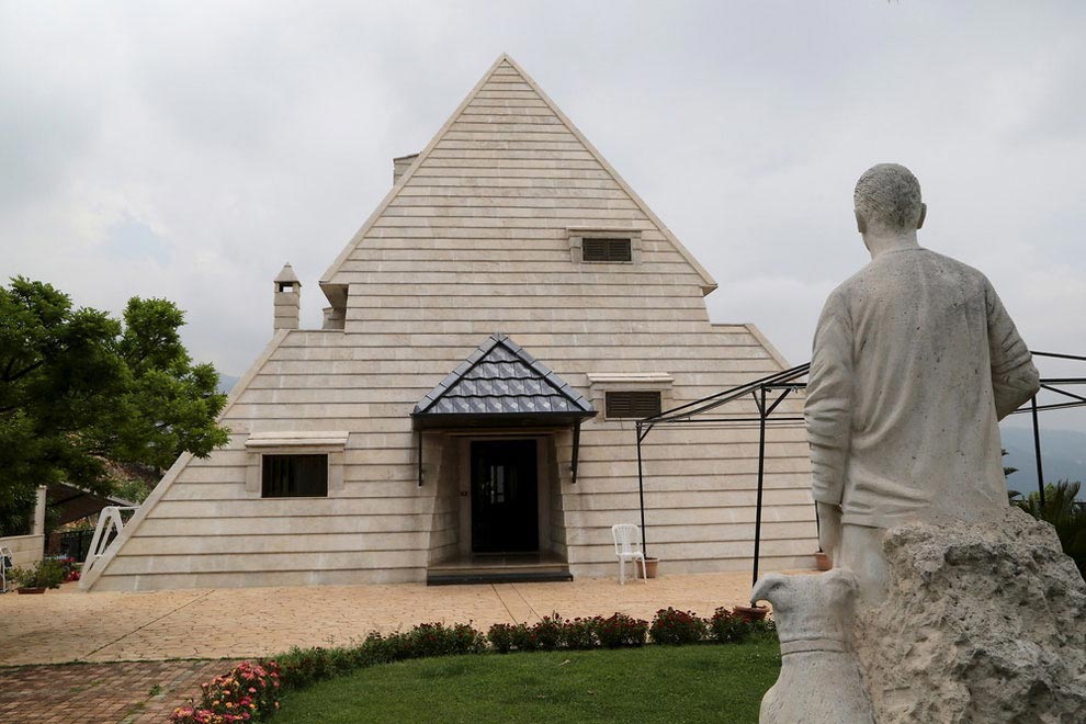 Сумасшедшие дома, необычные дома со всего света