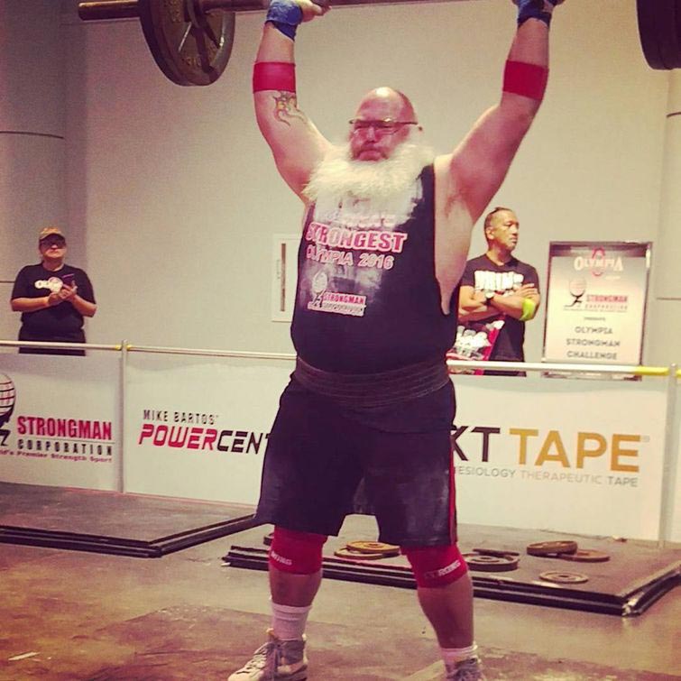 Санта-тяжелоатлет, Санта стронгмен, Алби Мушани, Albie Mushaney, Big Bad Santa
