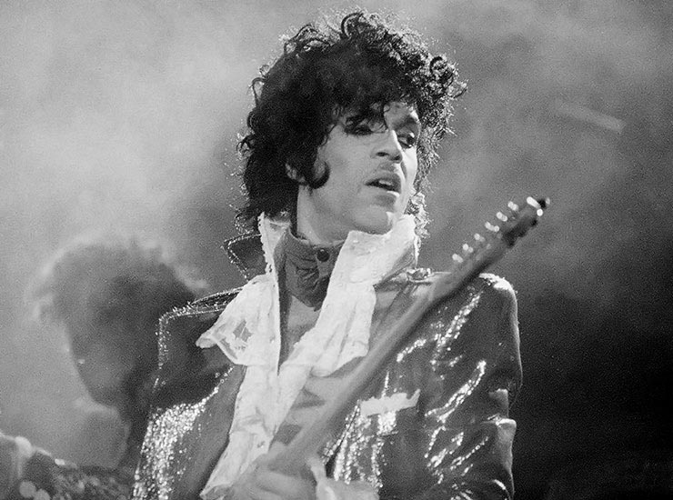 звёзды которых мы потеряли в 2016 году, кто умер в 2016