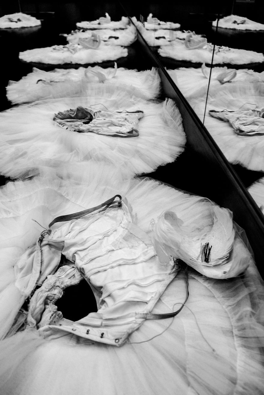Мощные закулисные фотографии артистов балета глазами российского фотографа изнанка балета, цена аплодисментов, Дарьяна Волкова, балет глазами русской балерины