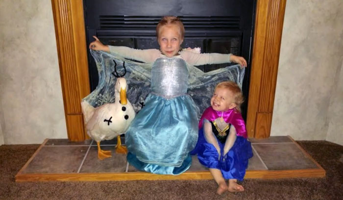 девочка и утка, дружба 5-летней девочки и её утки