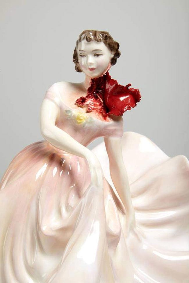  Джессика Харрисон,Jessica Harrison, кровавые фарфоровые фигурки, татуированные фарфоровые фигурки