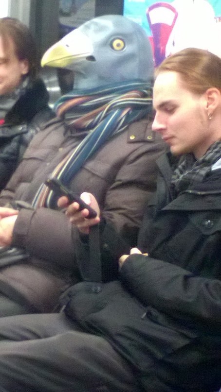 мода петербургского метро, мода метро, модники в транспорте, странные пассажиры метро 