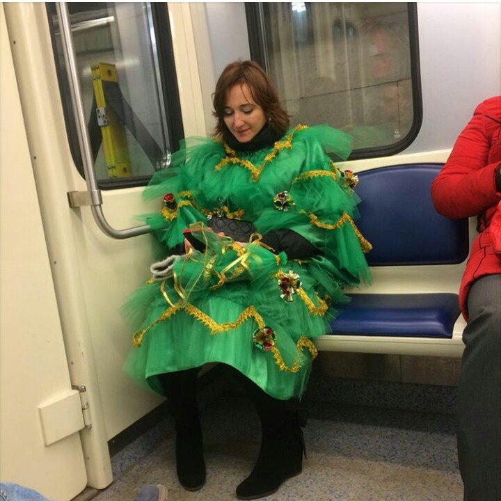 мода петербургского метро, мода метро, модники в транспорте, странные пассажиры метро 