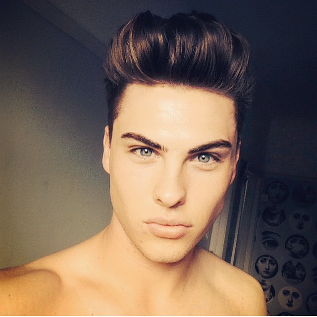 Мальчик с обертки шоколада Kinder, как сейчас выглядит мальчик с обертки шоколада Kinder, Джош Бейтсон