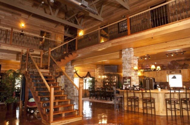 необычный интерьер домов, обычные дома снаружи, обычные дома необычный интерьер