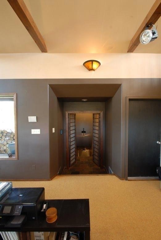 необычный интерьер домов, обычные дома снаружи, обычные дома необычный интерьер