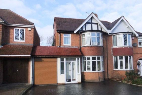 необычный интерьер домов, обычные дома снаружи, обычные дома необычный интерьер