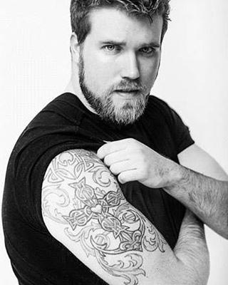 Зак Мико,Zach Miko, первая модель-мужчина размера плюс, мужчина модель размера плюс