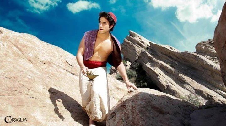 Диснеевский косплеер, который выглядит точь-в-точь как принц Эрик из «Русалочки» Лео Камачо, Leo Camacho, косплеер Лео Камачо, косплеер принц Эрик, косплей принц Эрик из Русалочки