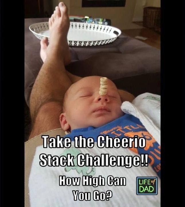 башенки из овсяных колечек на детях, Cheerio challenge, черио челлендж