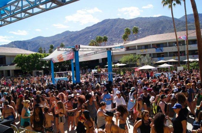 The Dinah, музыкальный фестиваль The Dinah, Club Skirts Dinah Shore Weekend, музыкальный фестиваль для лесбиянок