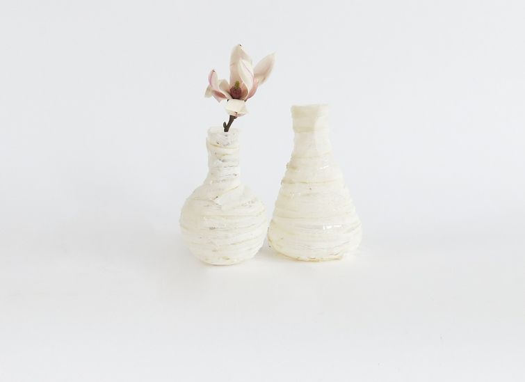 Лампы и вазы из выброшенного мяса, Исаак Монте