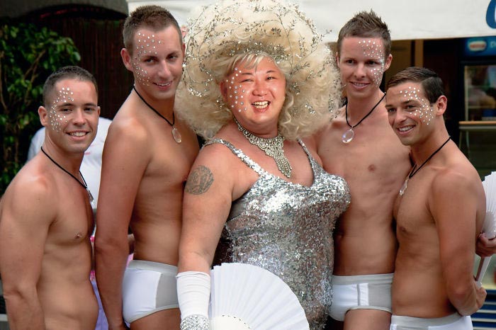 Улыбающееся лицо Ким Чен Ына, битва фотошоперов Ким Чен Ын, фотожабы Ким Чен Ын