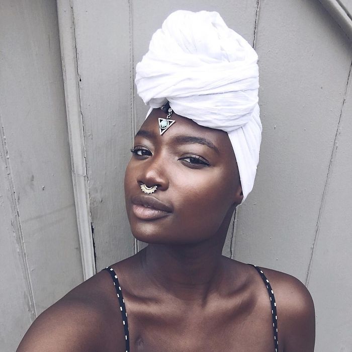 Девушке с ампутированной ногой оставалось жить всего 3 недели, но она победила болезнь и стала модным блогером Девушке с ампутированной ногой оставалось жить всего 3 недели, девушка без ноги стала блогером и моделью, Мама Какс, Mama Cax