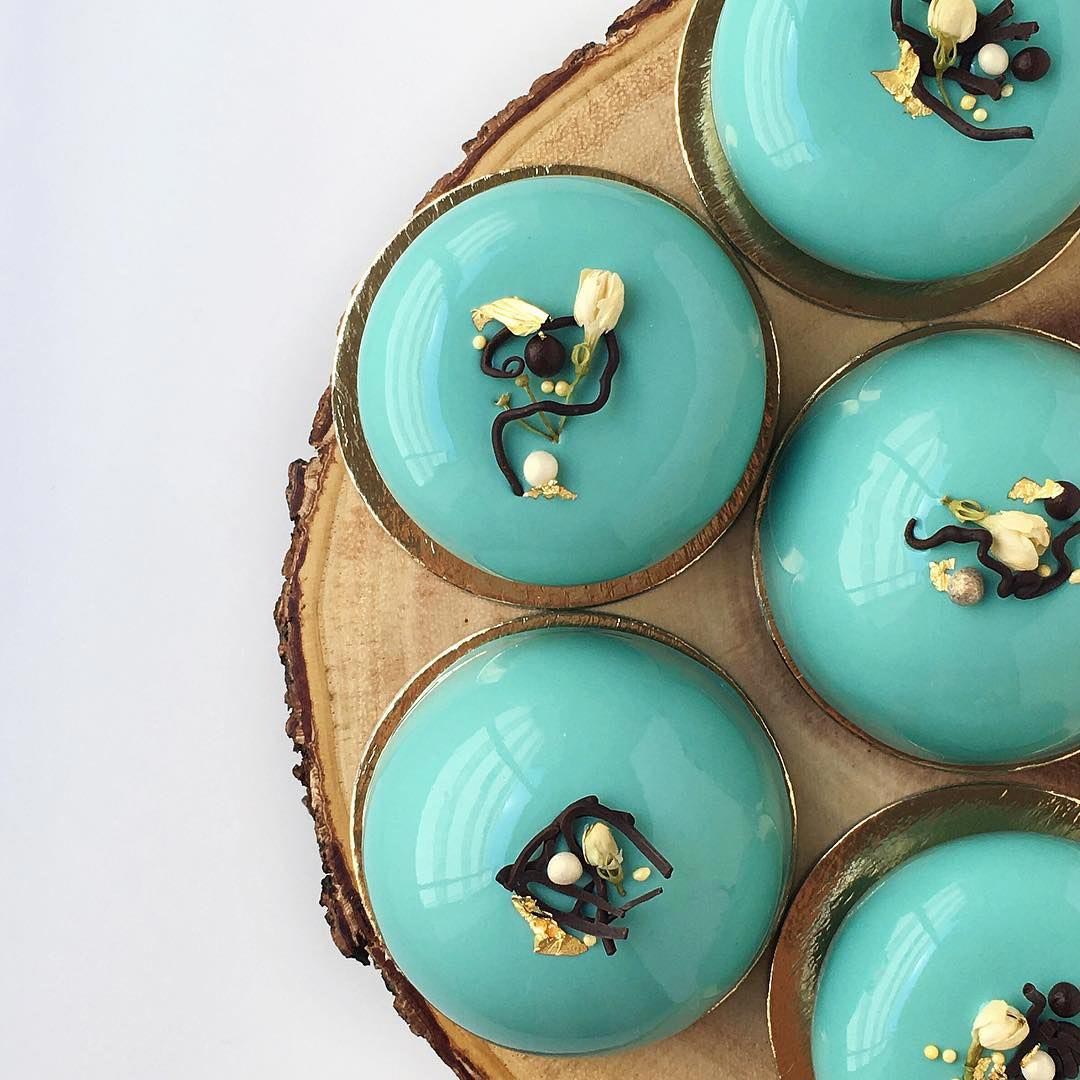 Зеркальные торты, которые выглядят как драгоценные камни Зеркальные торты, Ксения Пенкина торты