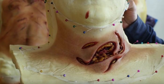 грим Леонардо Ди Каприо Выживший, грим в виде ран Леонардо Ди Каприо Выживший, нанесение грим в виде ран Леонардо Ди Каприо Выживший