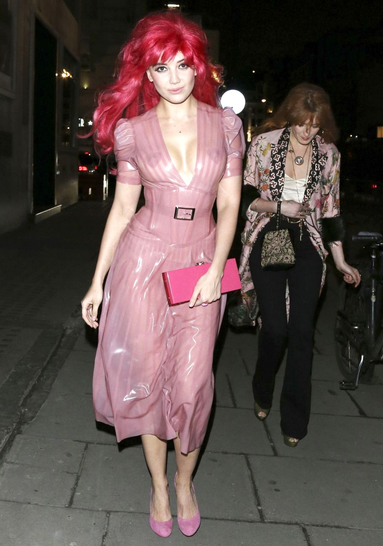 Самые нелепые и безвкусные наряды знаменитостей за первую половину января нелепые наряды звёзд, безвкусные наряды знаменитостей