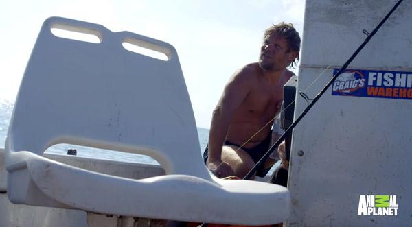 съемочная группа спасла с необитаемого острова, Речные монстры спасла мужчину с необитаемого острова