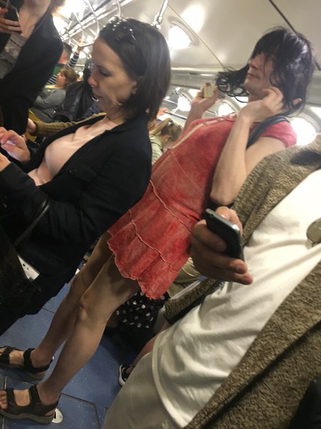 мода петербургского метро, мода метро, модники в транспорте, странные пассажиры метро 