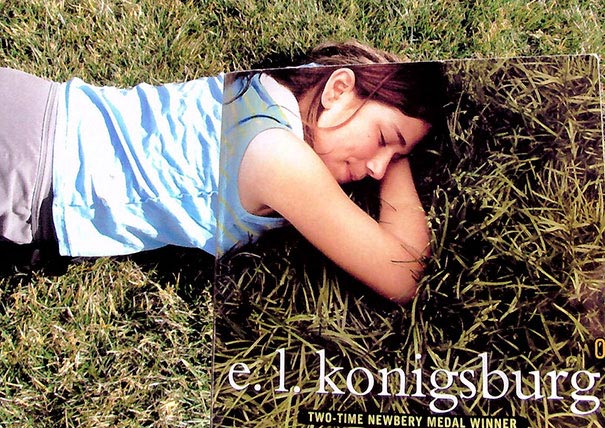 Книжные иллюзии или когда обложки книг стали продолжением реальности Книжные иллюзии, обложки книг продолжение реальности, подставляют обложки книг к частям тела