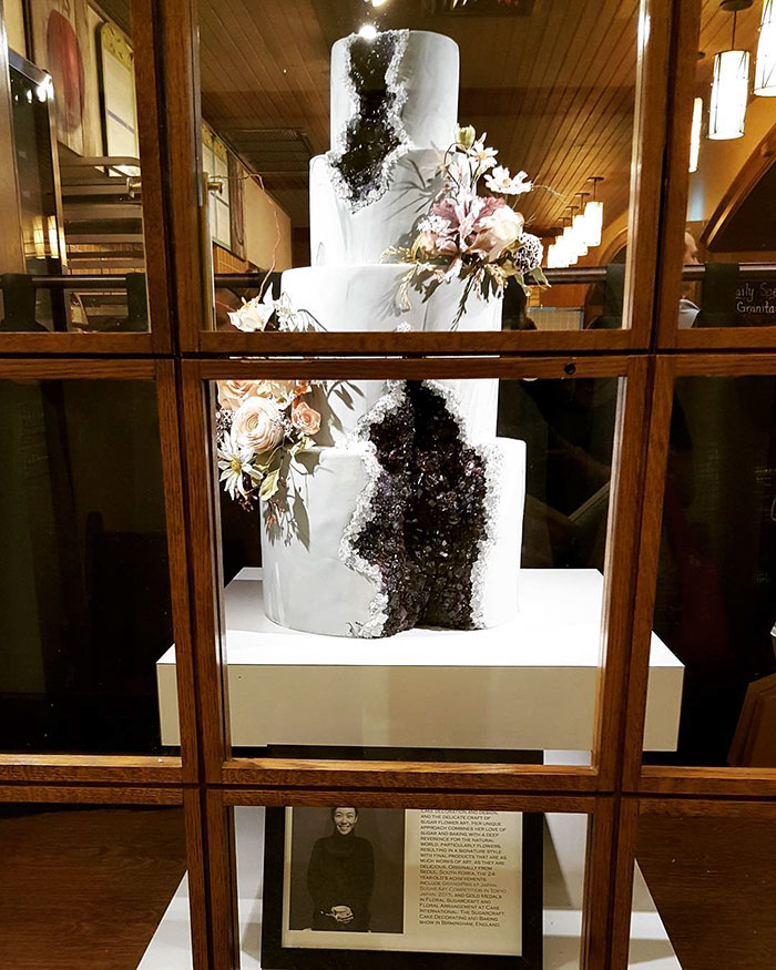 торты с 'кристаллами' внутри, аметистовые торты, торты с жеодами