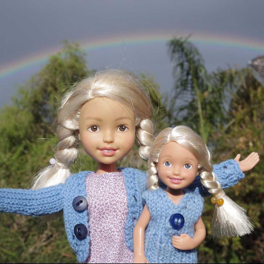 Tree Change Dolls, Соня Сингх, Sonia Singh, стирает макияж куклам Bratz