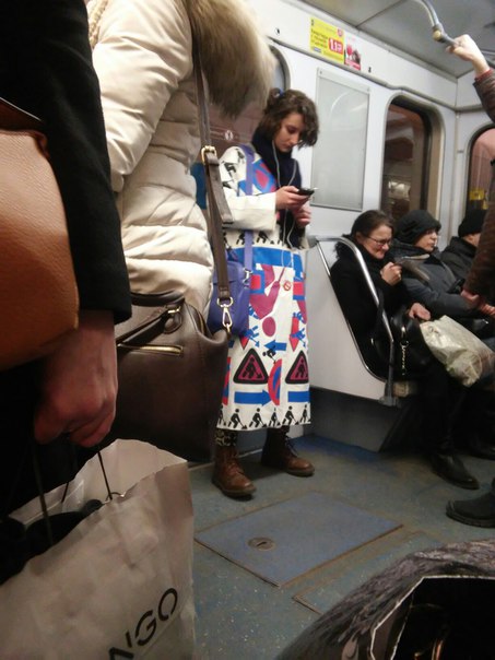 мода петербургского метро, мода метро, модники в транспорте, странные пассажиры метро 