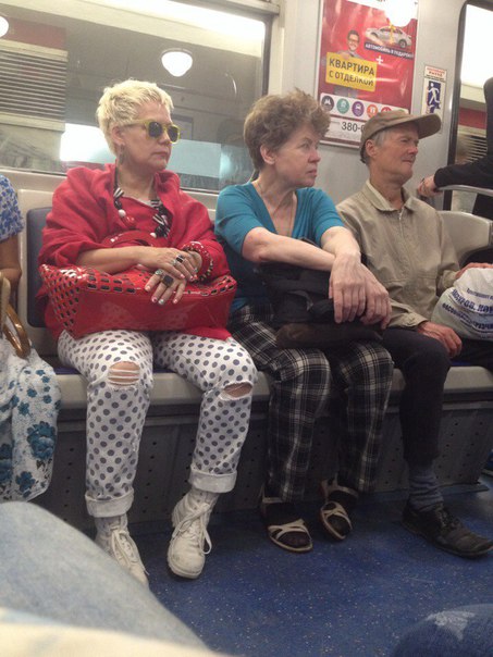 мода петербургского метро, мода метро, модники в транспорте, странные пассажиры метро 