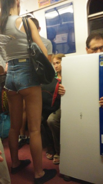 мода петербургского метро, мода метро, модники в транспорте, странные пассажиры метро 