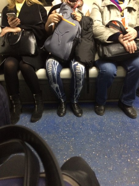 мода петербургского метро, мода метро, модники в транспорте, странные пассажиры метро 