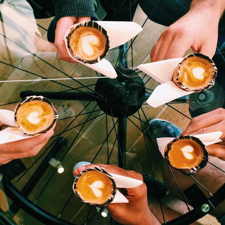 Кофе в рожках — последний кофейный тренд на Instagram кофе в рожках, кофе в рожке, Дэйн Левинрэйд, Dayne Levinrad, coffee in a cone