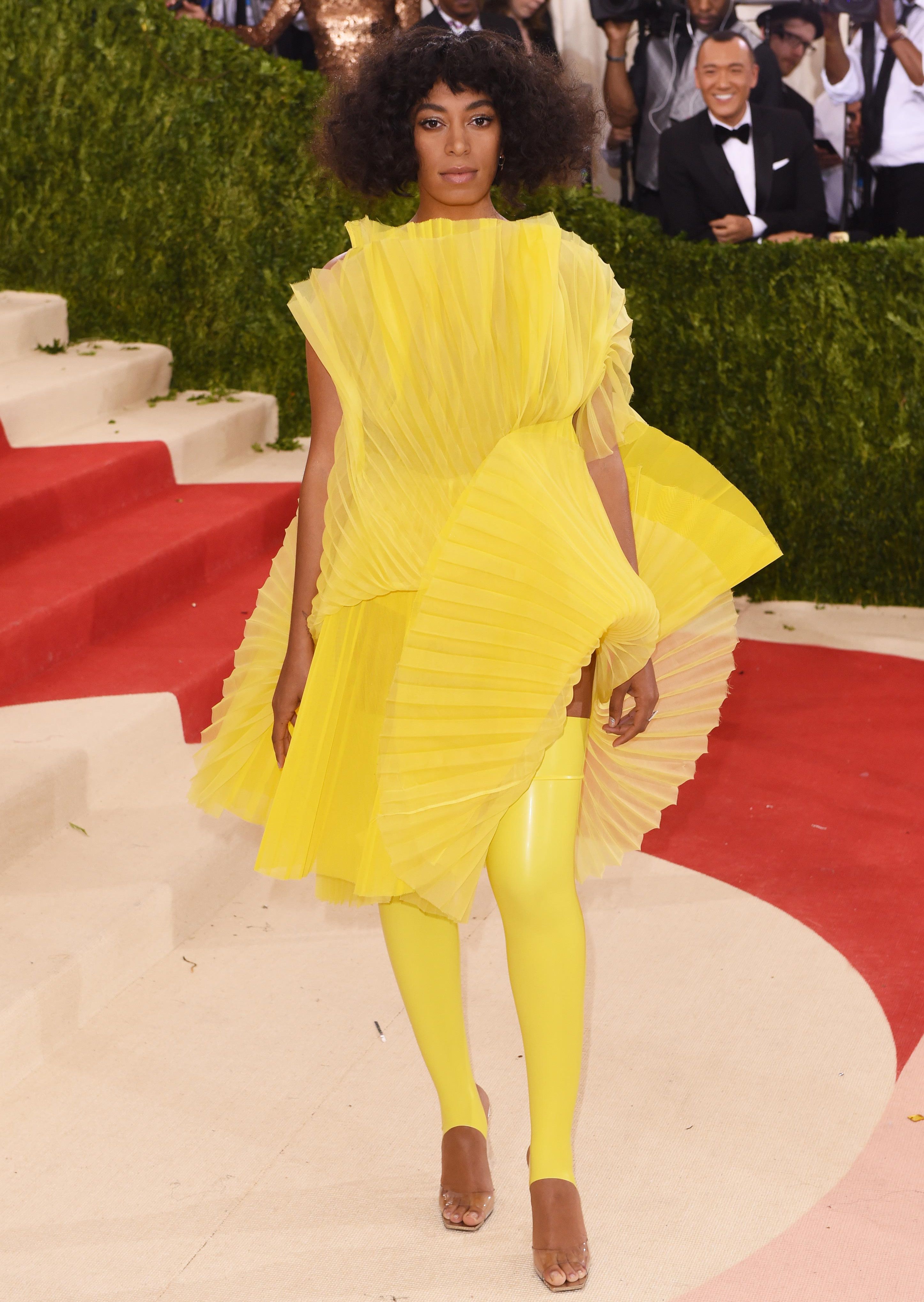 худшие наряды 2016, странные наряды 2016