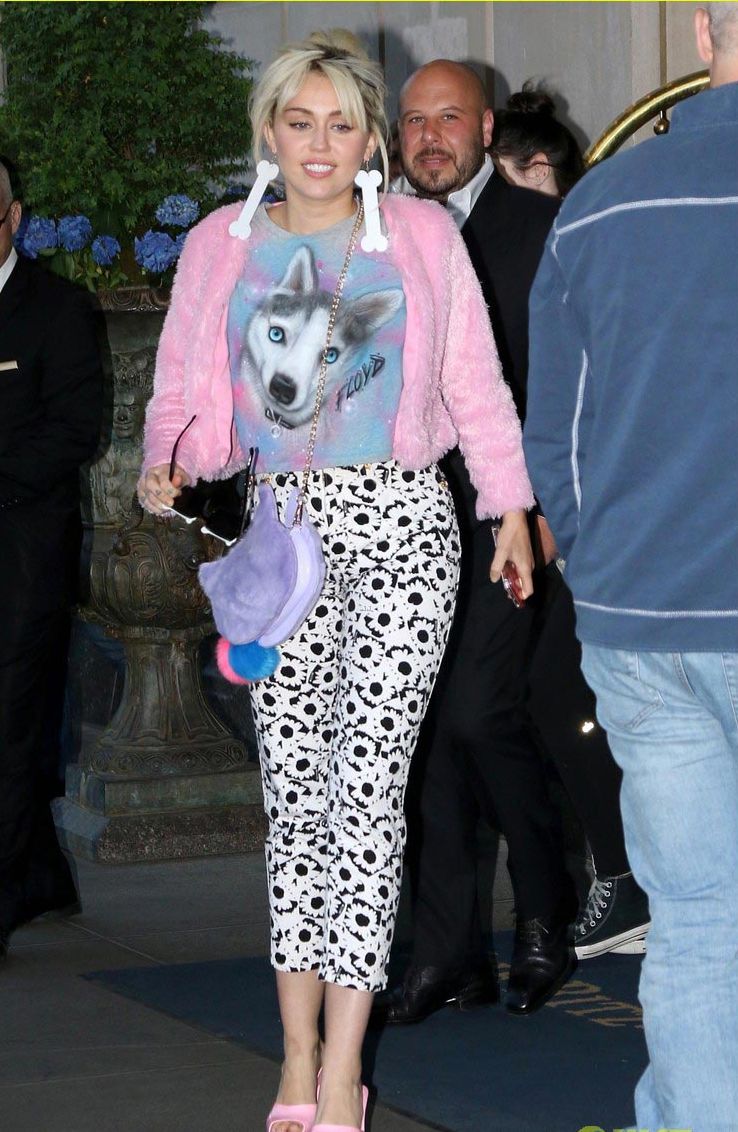 Самые нелепые и безвкусные наряды знаменитостей за первую половину июля нелепые наряды звёзд, безвкусные наряды знаменитостей