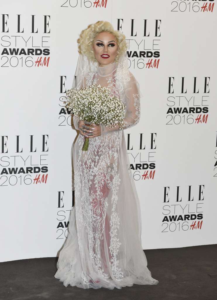 нелепые наряды звёзд, безвкусные наряды знаменитостей