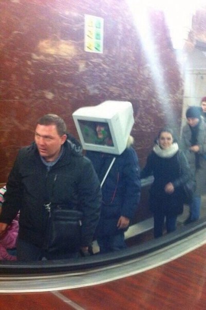 мода петербургского метро, мода метро, модники в транспорте, странные пассажиры метро 