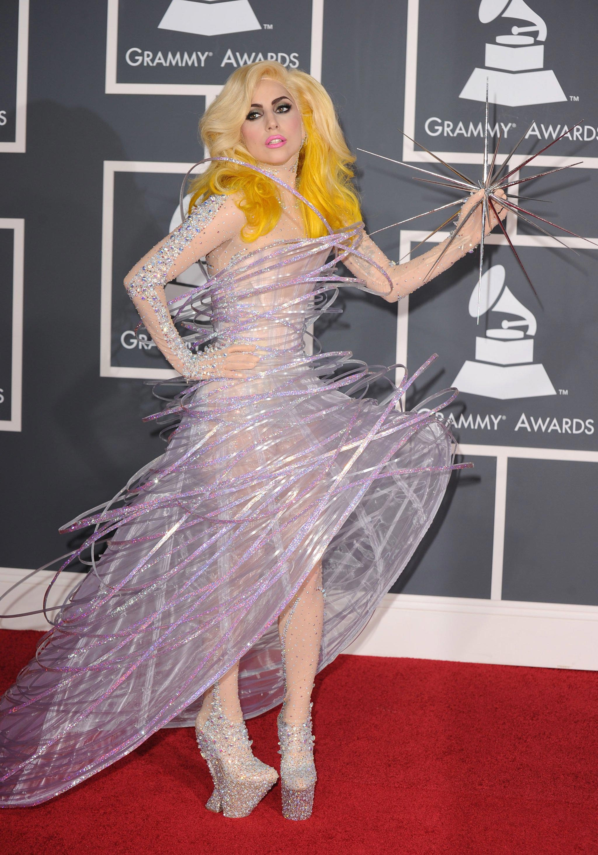 Леди Гага Grammy 2010