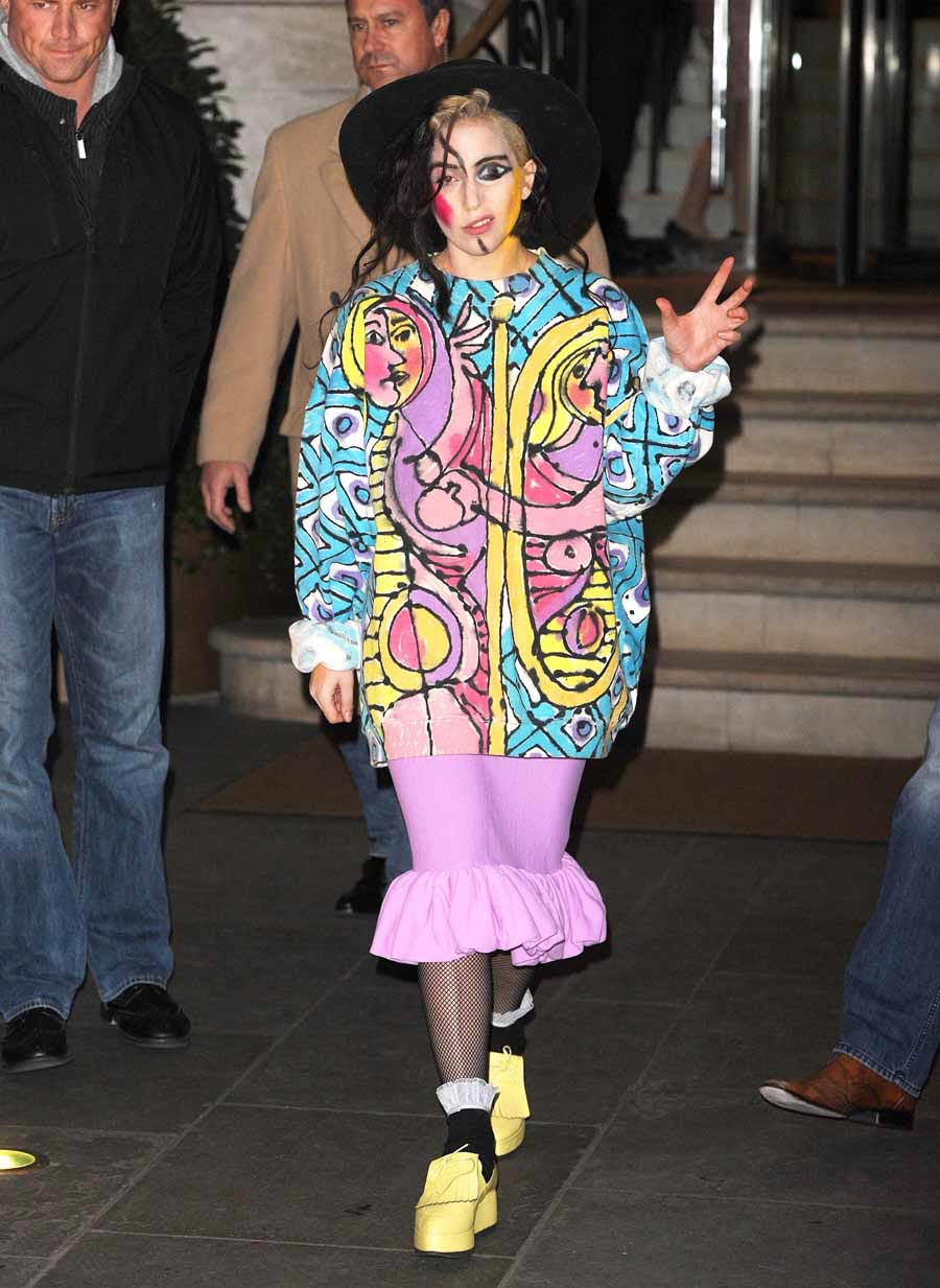 самые безумные образы Леди Гаги, эпатажные наряды леди гаги