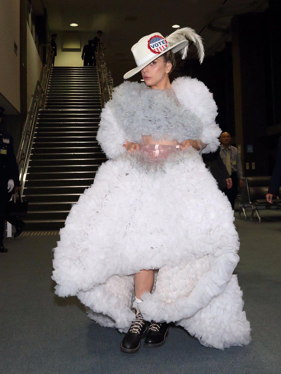 самые безумные образы Леди Гаги, эпатажные наряды леди гаги